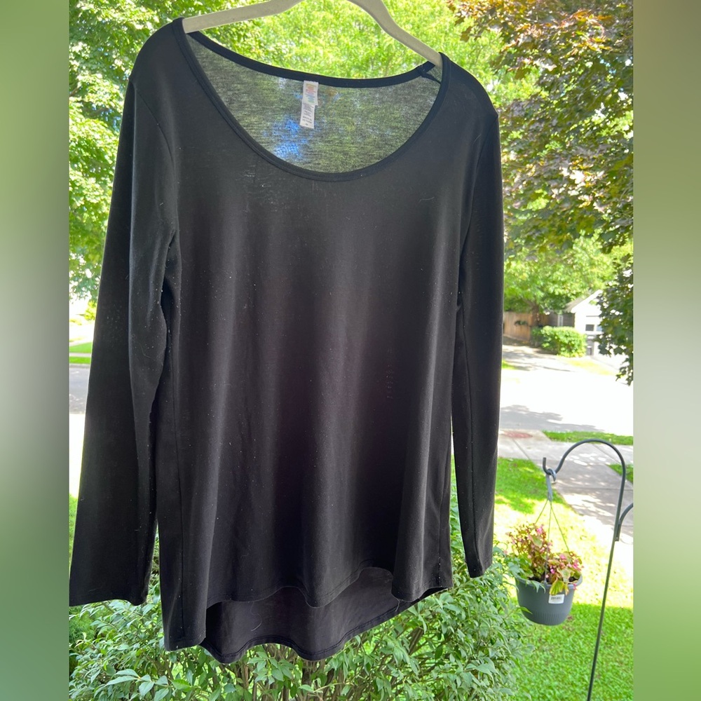 Lularoe long sleeve black top